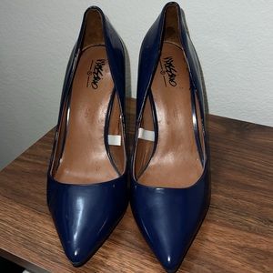 Navy Mossimo heels size women’s 8